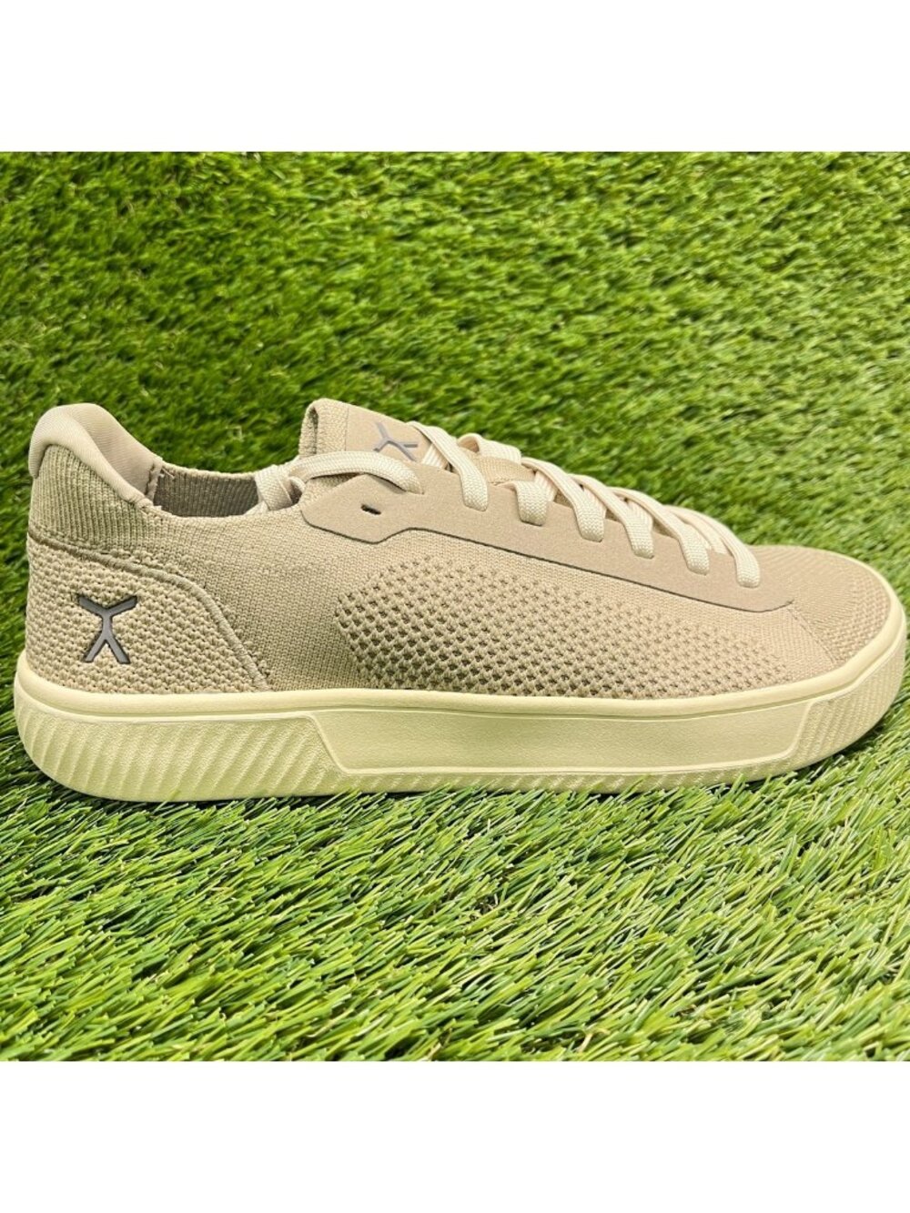 Flux Footwear Adapt Trainer Dune Mens Size 9 Womens 10.5 Athletic Shoes Sneakers